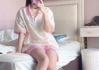 谁说拉姆只能在画框里？AT鲨的图库下载，让美好随时随地！