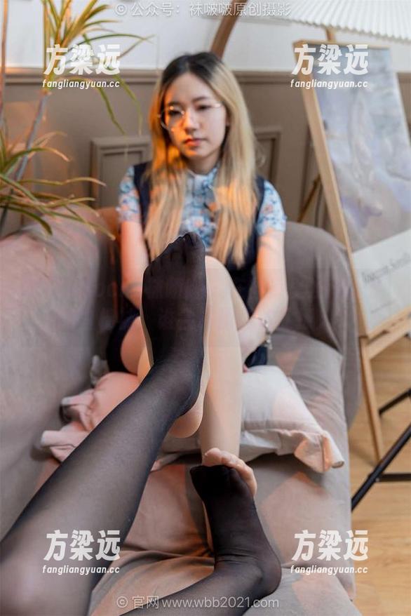 BoBoSocks袜啵啵 - 在图库里发现稚予的白棉袜，谁会料到能如此撩人？