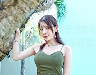 Feilin嗲囡囡 – Celina青妍的豹纹套图：画风突变，居然也挺搭的？