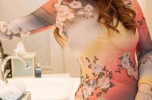 HuaYang花漾 – 最新“张思允Nice裸足”合集：赤脚走天下，才不怕掉袜子！