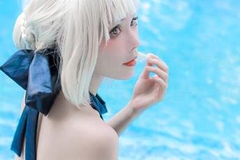 “Kitkat Cosplay香草”这个名字还挺清新的,图库的资源倒也蛮丰富的。