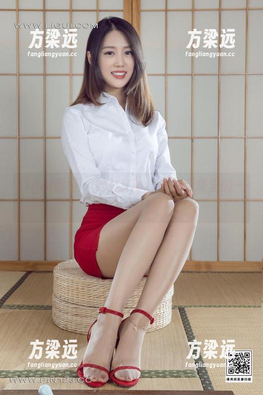 Ligui丽柜 - 职女文静：私拍合集里的一点不安静