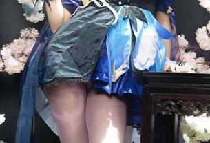 看，PoppaChan又带来了新的雷姆兔女郎啦，哇！