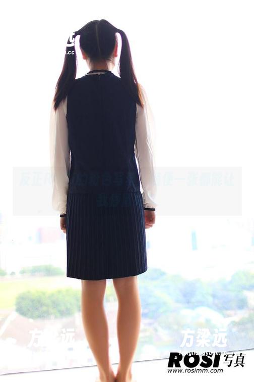 反正ROSI的粉色写真，随便一张都能让我停留好久