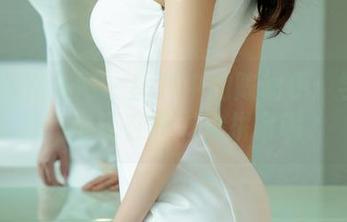 UGirls尤果网 – 图片中的陈幼伊：学姐变身，谁还在图书馆拼命呢？