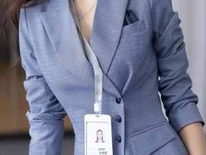 Xiuren秀人网 – 在线来探讨刘钰儿的户外图集，你看她的表情变化没有？