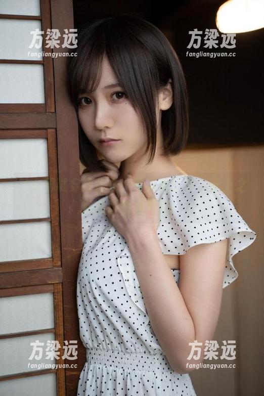 けん研试穿连体衣，写真集分享，穿上之后很难刨根问底。