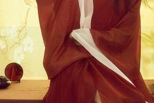 丽柜 – 这组高清图片让“甜甜”有种不真实的感觉，真像是我的代言女友。