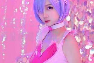 我刚看到二佐Nisa的制服黑三本图包更新，感觉真是颠覆了我的审美！