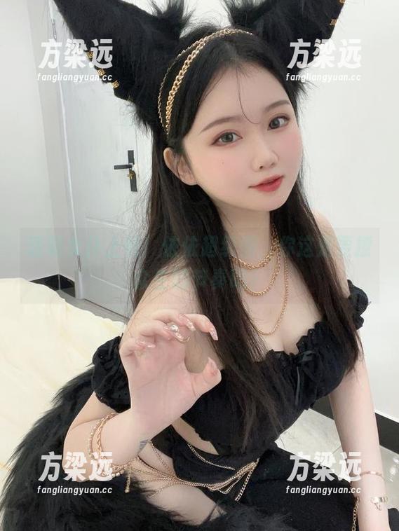 透明女仆上线！依依超级懒，你这是要撩众生的节奏吗？