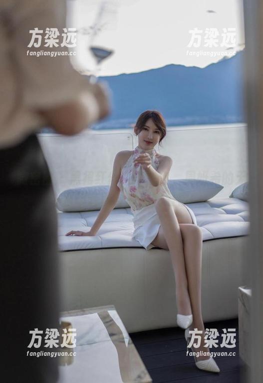 微密圈 - 黑裙红丝，不谢你，周妍希的无水印套图分享，我爱你！
