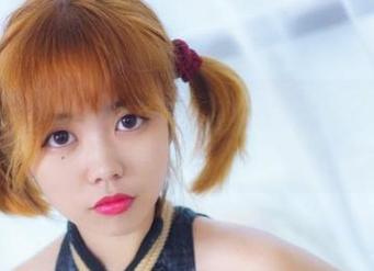 啊日日_Ganlory全新图包：一位苦修女的滑稽修行时光！