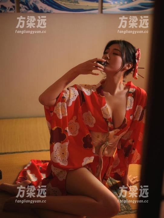 大梨子不是御姐化身黑贞GK手办女仆，原图有点让人分心哦！