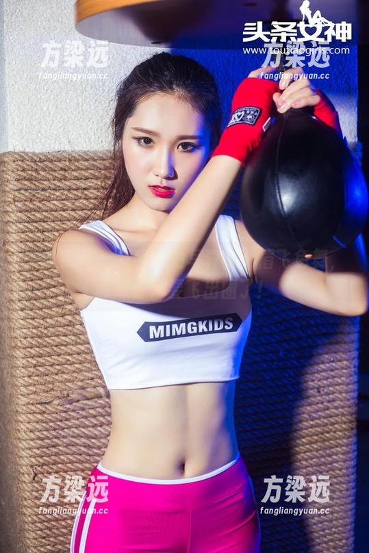头条女神 - 刘瑾希的写真集：眉飞色舞，眼珠子都要飞出圈了！