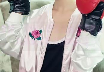 头条女神 – 没错，幻雪儿的高清套图里，本来就不缺礼服的腔调