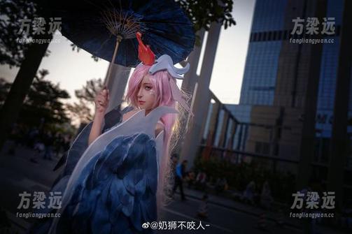 奶狮不咬人写真集裹挟着不知火的流光，下载吧，让你的想象火速升温！