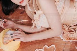 夏日么，姜仁卿(강인경)写真集原图飘散着微妙的气息