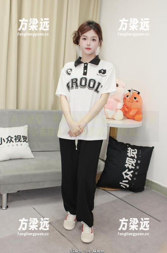 小众视觉 - 芳芳这次的女孩图包隐藏了多少小套路呢？我倒是想一探究竟。