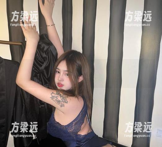 微密圈 - 福利来了，别忘了拜托小优优子来试试这件貂皮大衣吧！