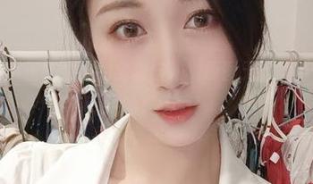 微密圈 – 小玉吃果冻的全套自拍，原图无修，给你如假包换的真实感！