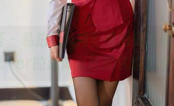 尤蜜荟 – 私拍新风向？美图亮出能量，玥儿玥er的连体衣颠覆你的想法！