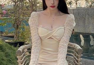 微密圈 – 私房写真：徐莉芝Booty的连体衣，这身打扮真是让人想问她哪里买的…可能是在外星吧？