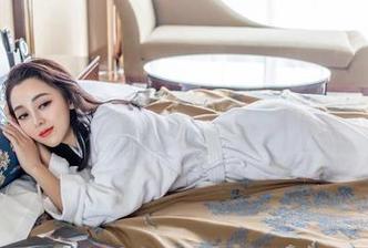 推女神 – Lee小棠：当私房写真大会与原图争夺注意力时…！