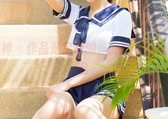 推女神 – 作品是定制的，分享穆菲菲的天台