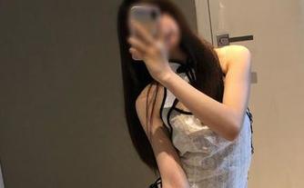 微密圈 – 有你喵护士写真集：你的视线会不自觉停留的地方
