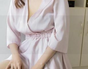 梦丝女神 – 在泳池里打水仗！玥玥的泳池派对：图集精选，加盟水中嬉戏的高能时刻！