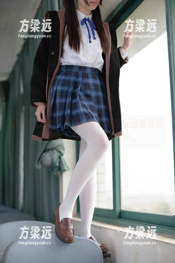 森萝财团 森萝财团有没有把黑丝和美足玩出新花样?这组写真集真让人好奇...
