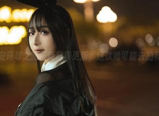 浅安安环球之旅最新写真更新，这次她可能去拍花瓶。