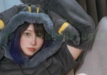 最新写真集，狐洛洛子的秘书日常，让你忍俊不禁！