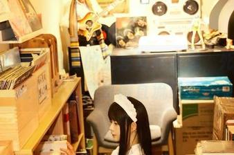 白莉爱吃巧克力的全套写真来袭，死库水让伙伴们羡慕得直流口水！