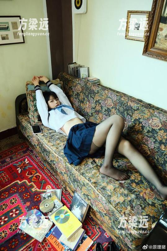 先看白莉爱吃巧克力宵宫写真，后想要下载——能不能再刺激一点！