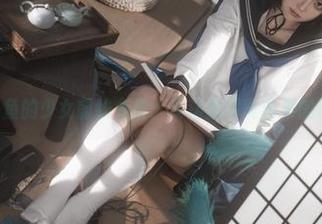 來自矢量鱼的少女前线乡情：芙洛伦写真合集的奇异痕迹