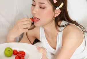 秀人网 – Kikibaby的黑白写真：开心不开心，资源已经在那儿。