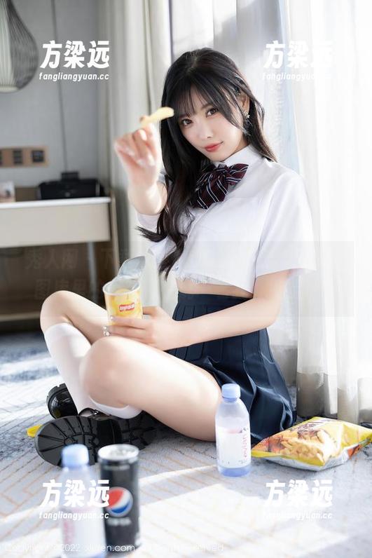 秀人网 - 下载这些MODEL伊若的剧情，图库里的每张都在说‘看我，别走！’