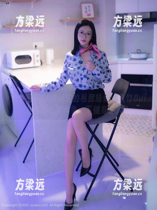 秀人网 - 从未见过的私房瑜伽：凯竹BuiBui要不要竞争一下健身达人？