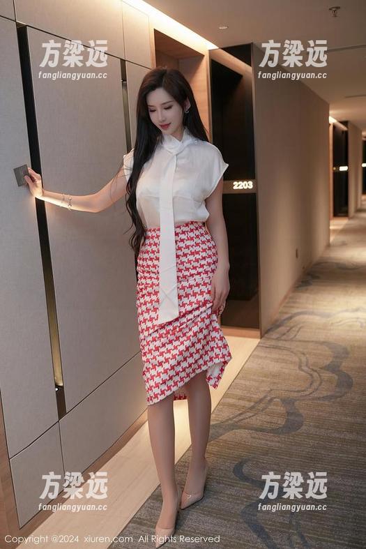 秀人网 - 当呆呆的瑞BB遇上夏天，完美作品与微妙尴尬之间的拉扯
