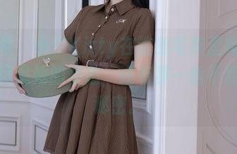 秀人网 – 小夕Kitty在这组写真里吸引人的不仅是她的姿态，还有那一丝不经意的秘密。