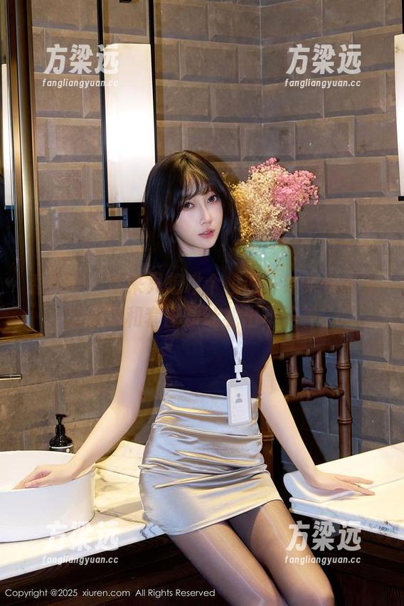 秀人网 - 本来只想瞅个校服，结果悦悦姐的原图和套图却让我出不了神。