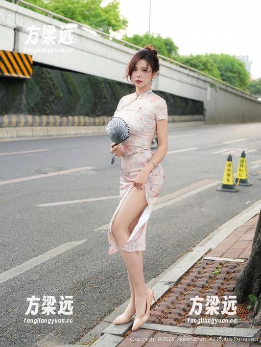 秀人网-慧敏Vivi 秀人网 - 看慧敏Vivi的无圣光短裤写真,怎么说呢,满满都是话题感!