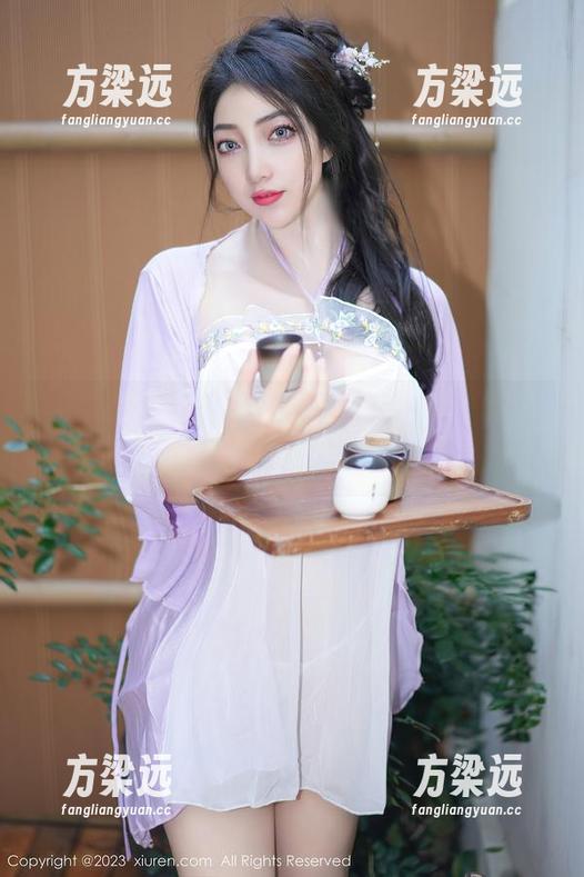 秀人网 - 看！全套李丽莎的毛衣，仿佛在对我眨眼，太可爱了