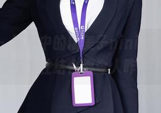 秀人网 – 原图中的糯美子nini正袭来，制服与个性结合得令人咋舌！