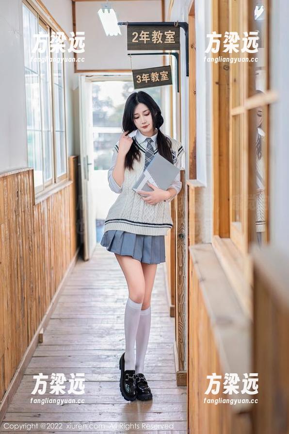 秀人网 - 欣赏罗爱乔的女孩原图，感觉自己也被“搬进”了画面里！