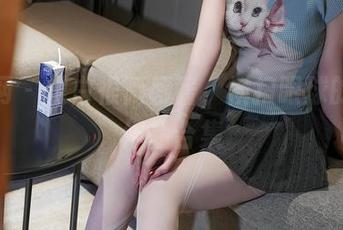 秀人网 – 很白很薇薇酱，横扫眼球的白色作品合集