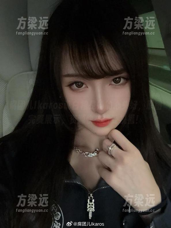 腐团儿Ikaros说白裙是她的心头好，原图完美展示，资源快来接受祝福！