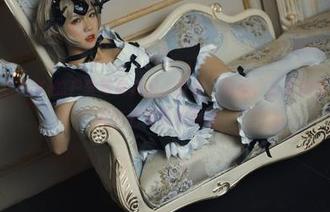果然蓝小沂KiKi的户外写真美图，西山、蓝天、白云的搭配，我只能在家里悄悄想念。