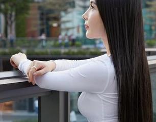 蜜桃社 – 结衣的自拍全集，竟然还有这种操作？下载前请三思！